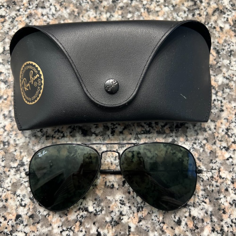 Ray-Ban Aviators - Black